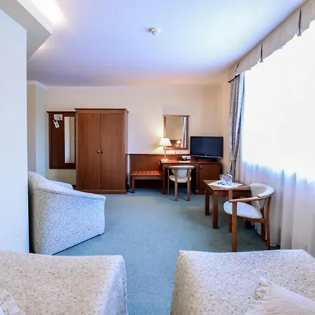 Szálloda Jawor 4*