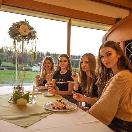 亚沃尔spa酒店 酒店 4*